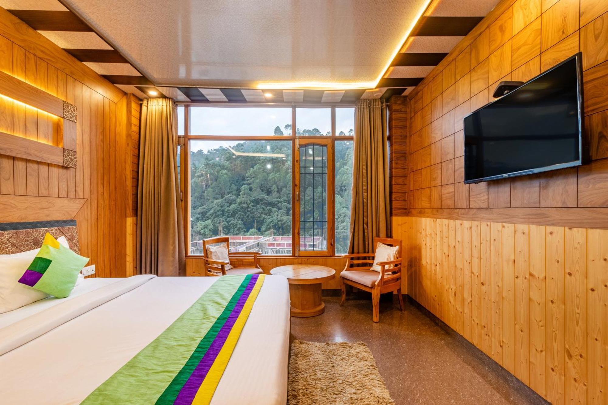 Hotel Treebo Srishti Vaikunth With Mountain View Shimla Esterno foto