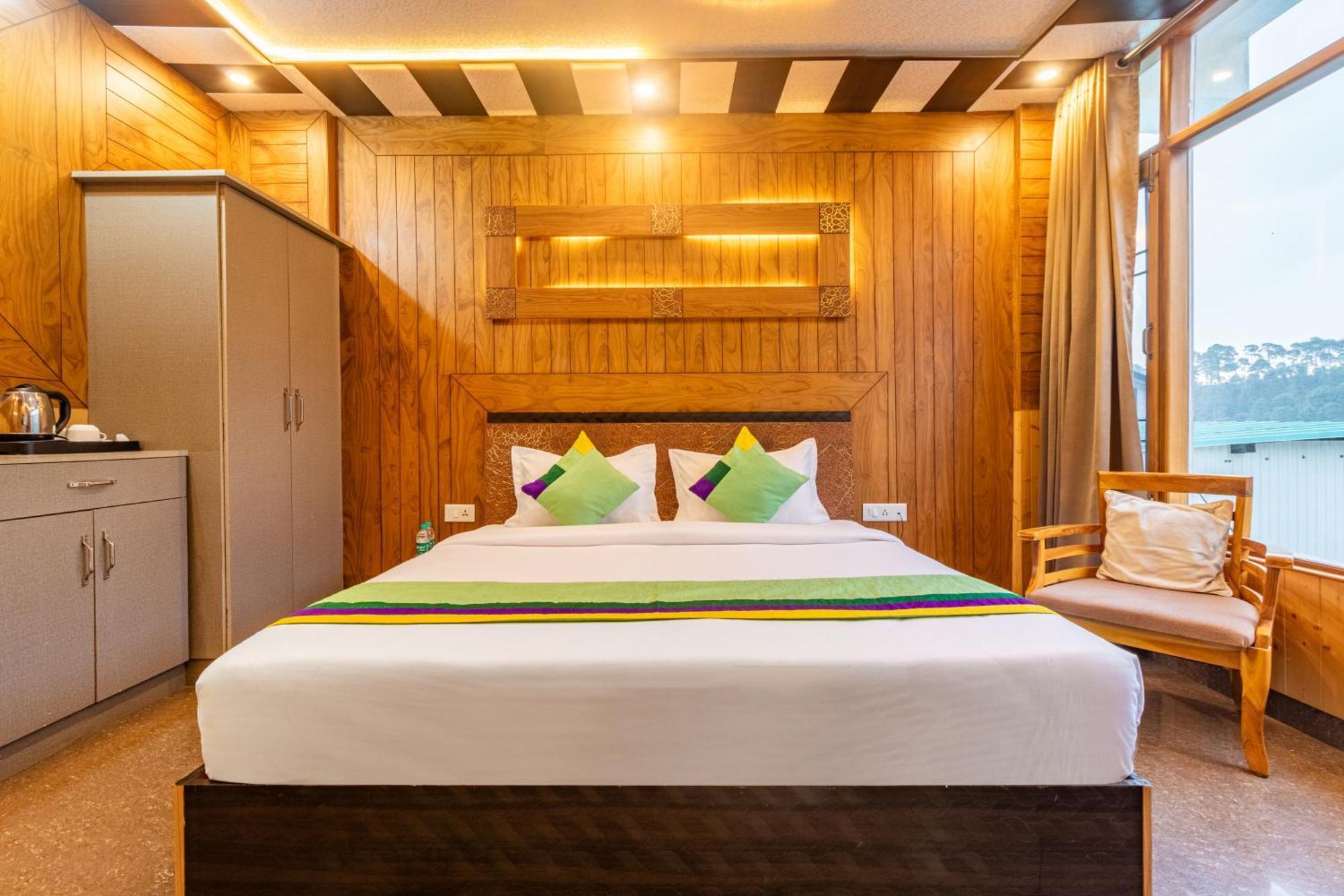 Hotel Treebo Srishti Vaikunth With Mountain View Shimla Esterno foto
