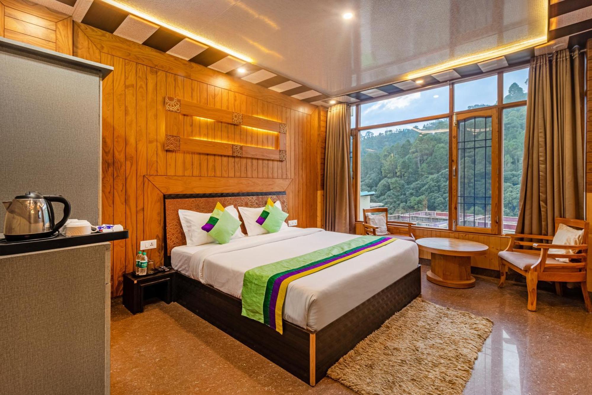 Hotel Treebo Srishti Vaikunth With Mountain View Shimla Esterno foto