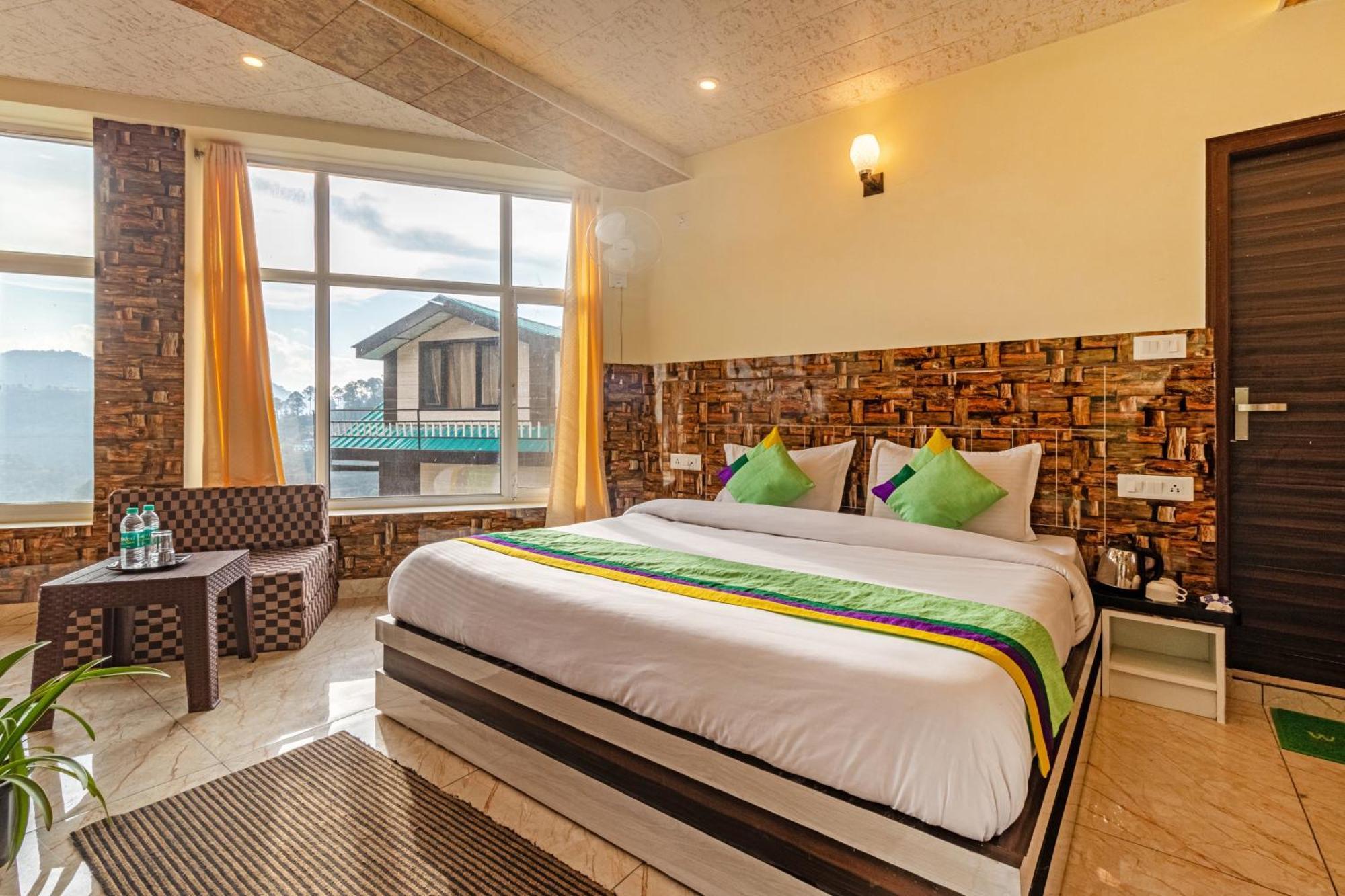 Hotel Treebo Srishti Vaikunth With Mountain View Shimla Esterno foto