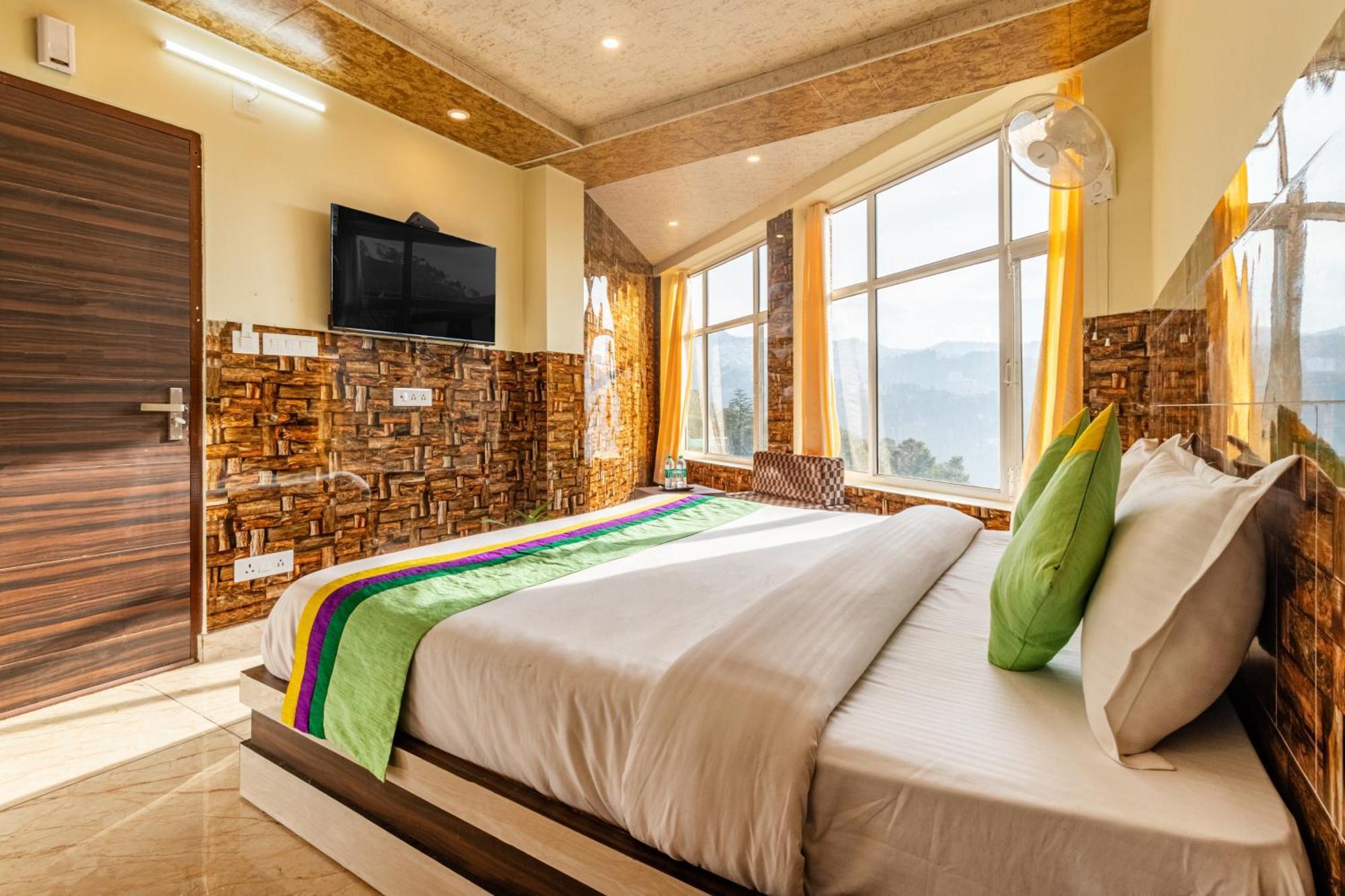 Hotel Treebo Srishti Vaikunth With Mountain View Shimla Esterno foto