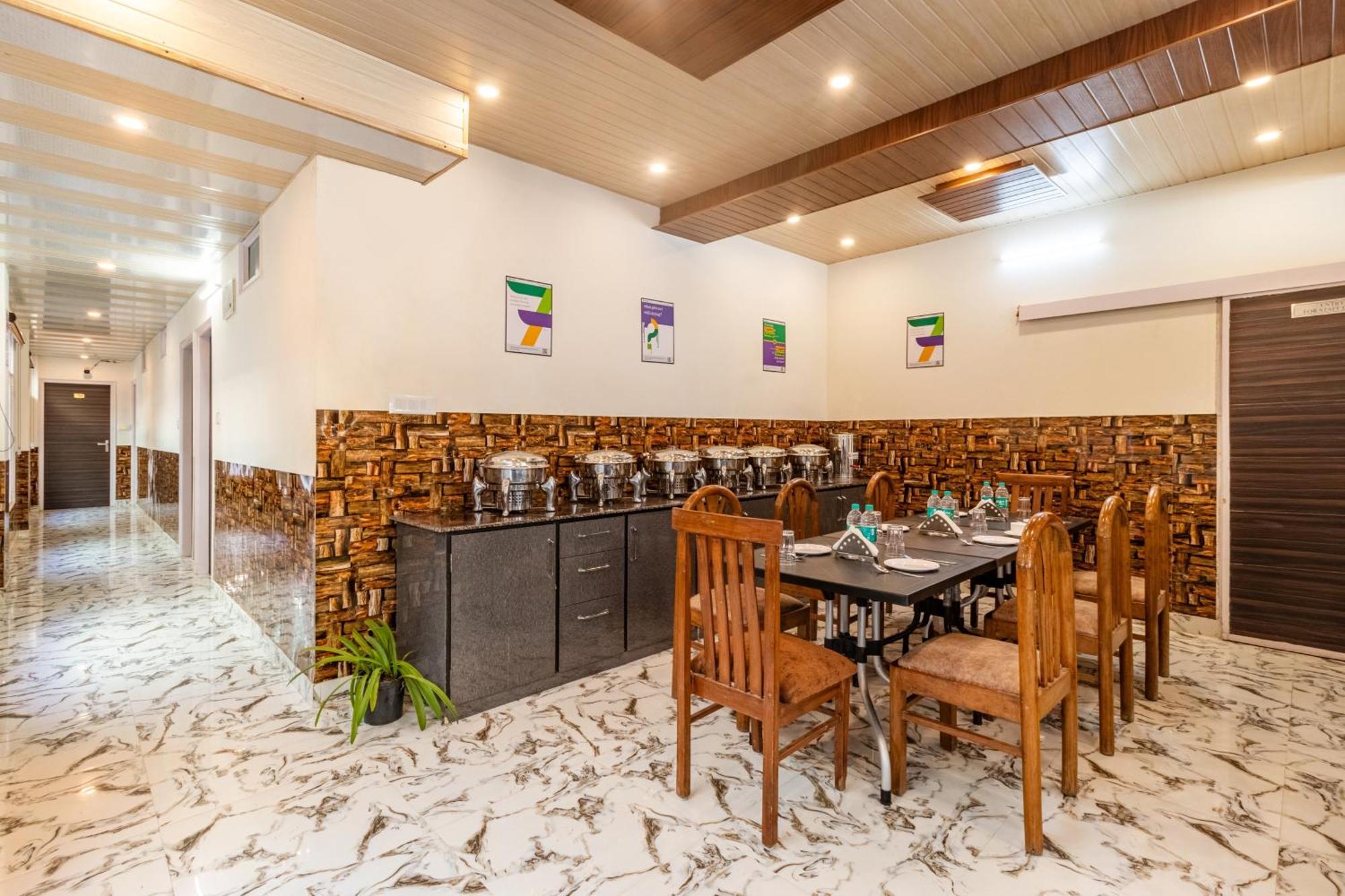 Hotel Treebo Srishti Vaikunth With Mountain View Shimla Esterno foto