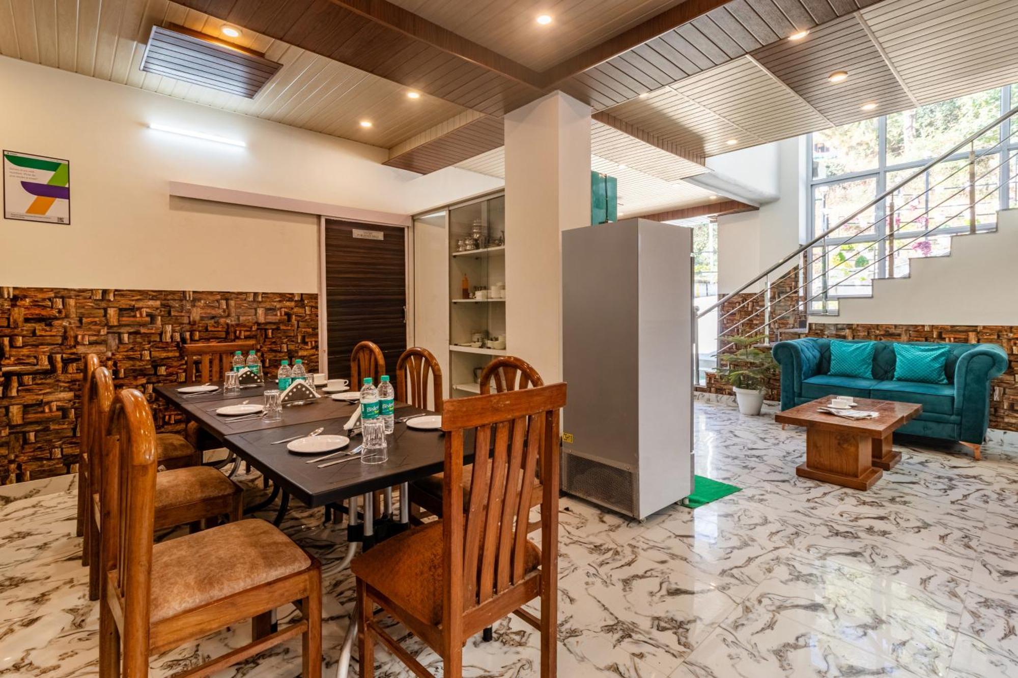 Hotel Treebo Srishti Vaikunth With Mountain View Shimla Esterno foto
