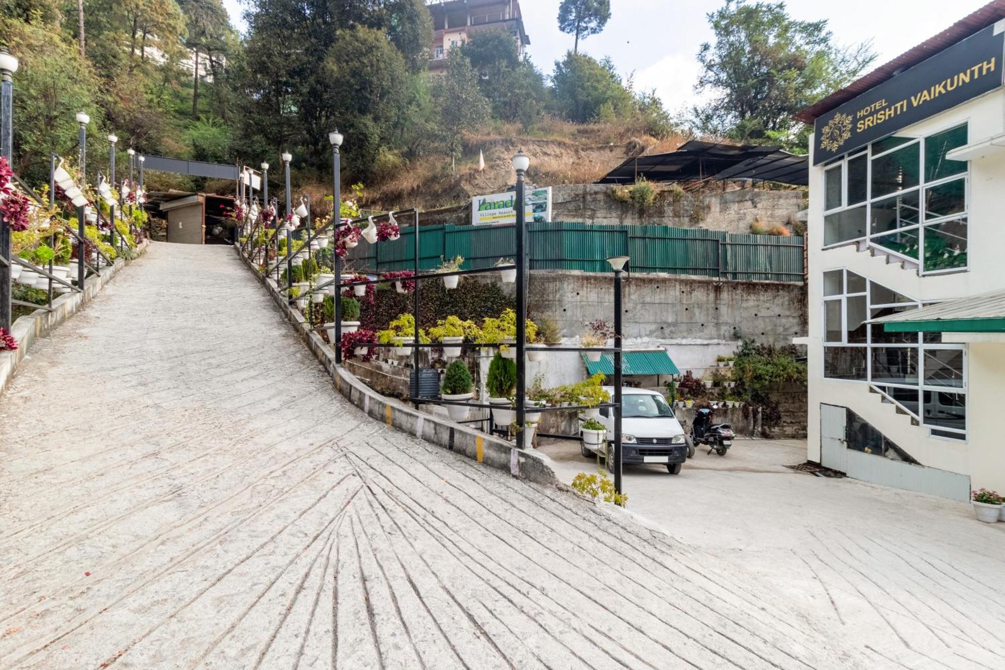 Hotel Treebo Srishti Vaikunth With Mountain View Shimla Esterno foto